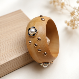 Rivet bracelet (2070) 17