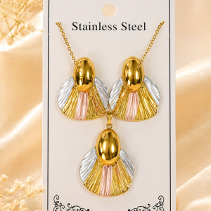 Anti Tarnish 3-Tone Combo Set with 1 pair of earring and Necklace 2 (4083)